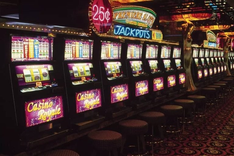 Grafik analitik sesi Casino Hold'em di cumatoto menampilkan persentase kemenangan, jumlah tangan dimainkan, dan tren pendapatan